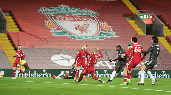 Liverpool và Man Utd bất phân thắng bại tại Anfield