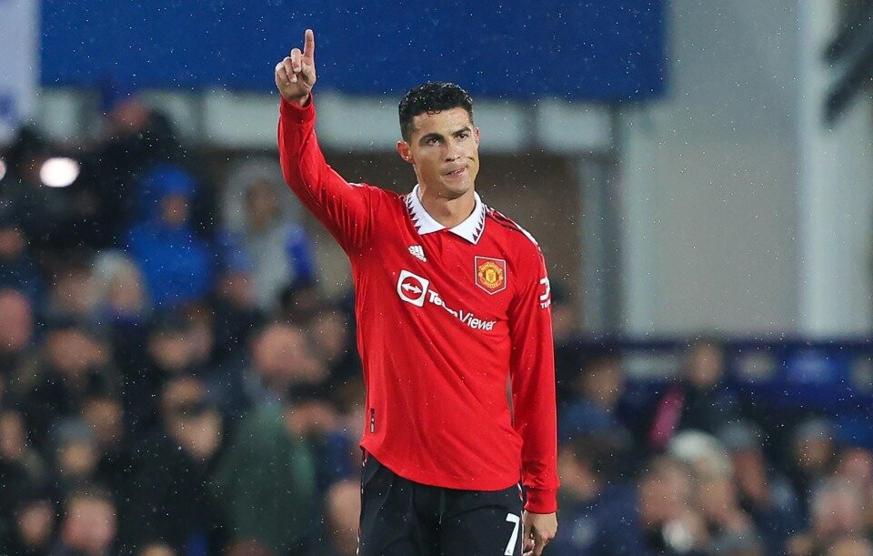 MU gây ngạc nhiên chọn tiền đạo thay Ronaldo