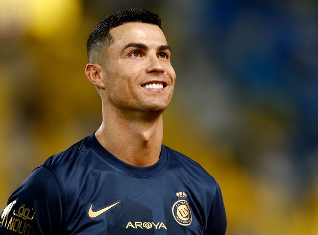 Danh sách cầu thủ hay nhất năm 2023: Messi bất ngờ tụt hạng, Ronaldo nhảy vọt 24 bậc