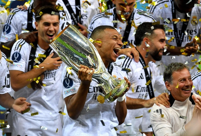 Real Madrid thắng Atalanta trận Siêu cúp, Mbappe có danh hiệu châu Âu đầu tiên