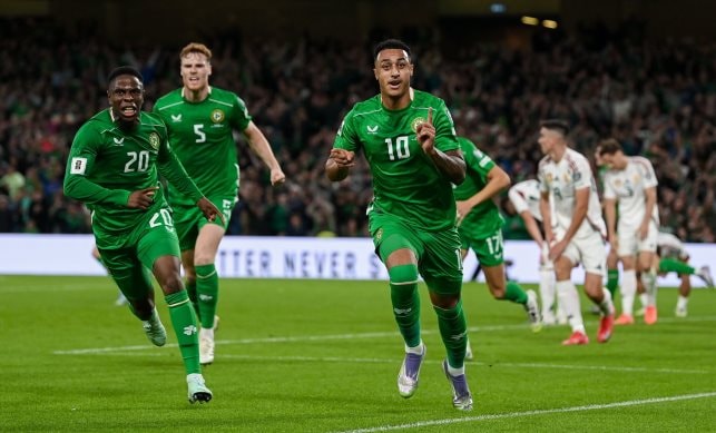 Vé World Cup gần kề