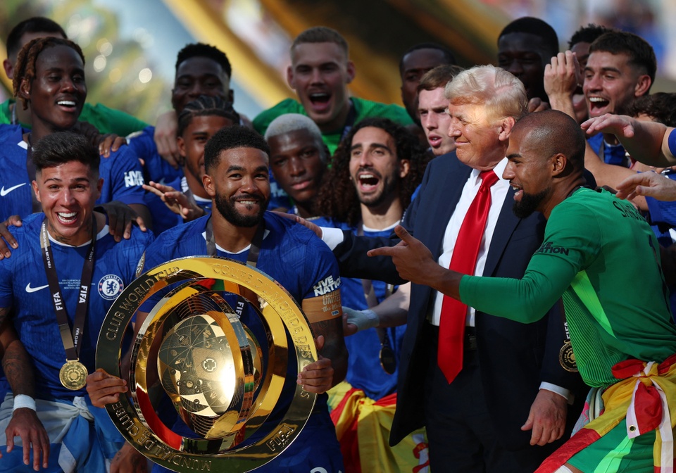 Chelsea vô địch